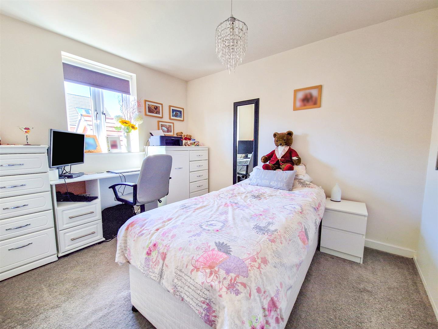 Hovingham Drive, Great Denham, Bedford